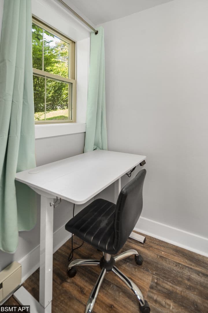 Ithaca Apartment: 711 E Seneca St