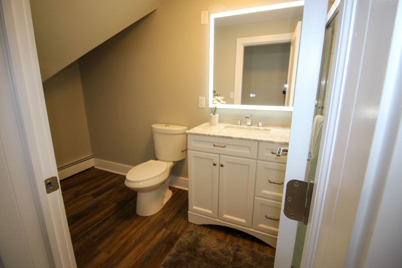 Ithaca Apartment: 522 Stewart Ave