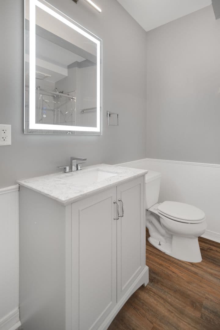 Ithaca Apartment: 1005 - 1007 N Aurora St