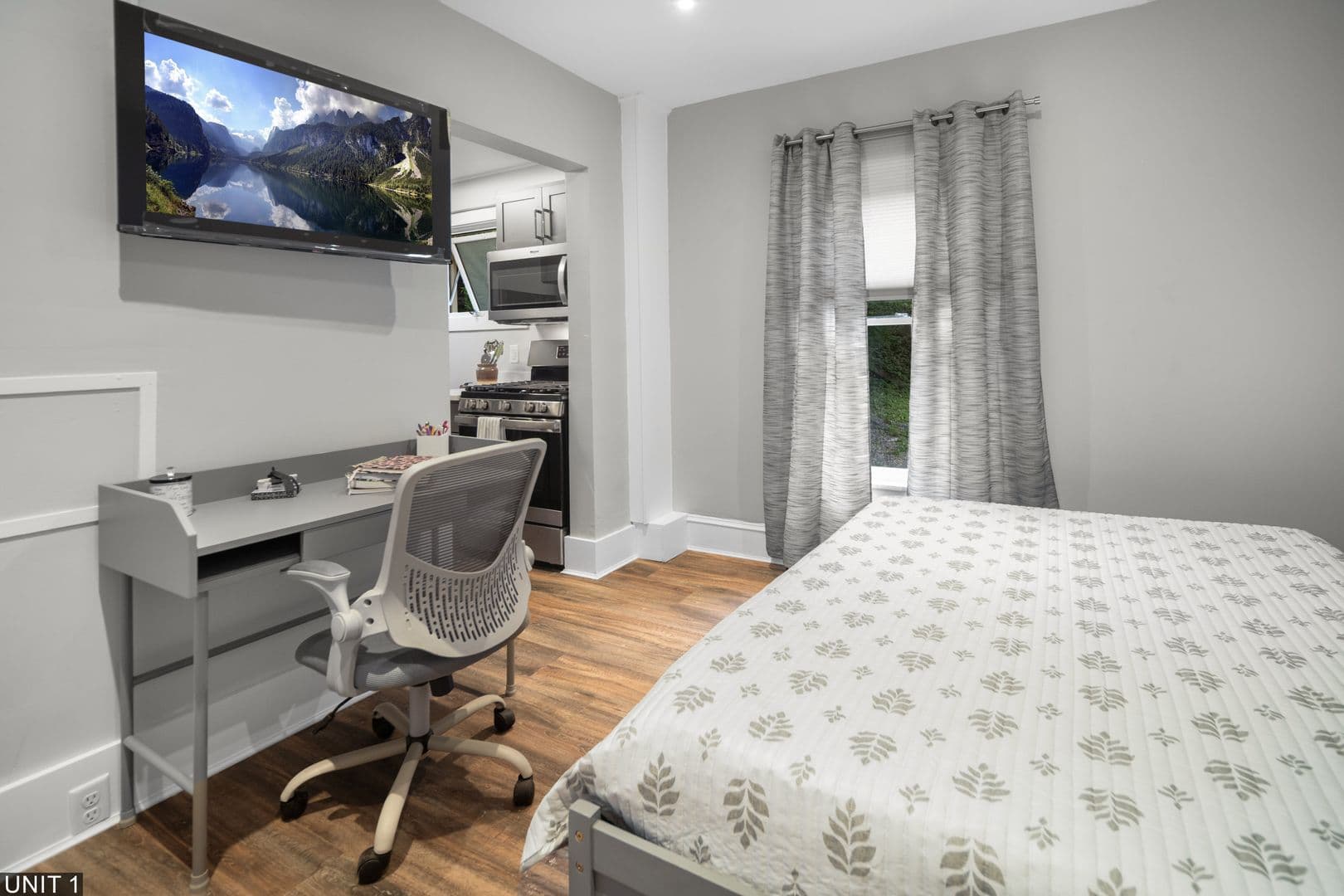 Ithaca Apartment: 109 Williams St