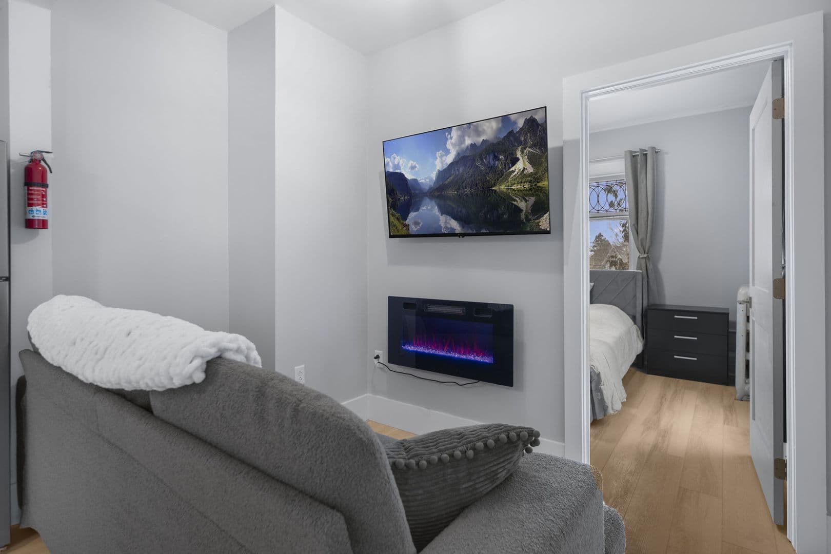 Ithaca Apartment: 104 Harvard Pl