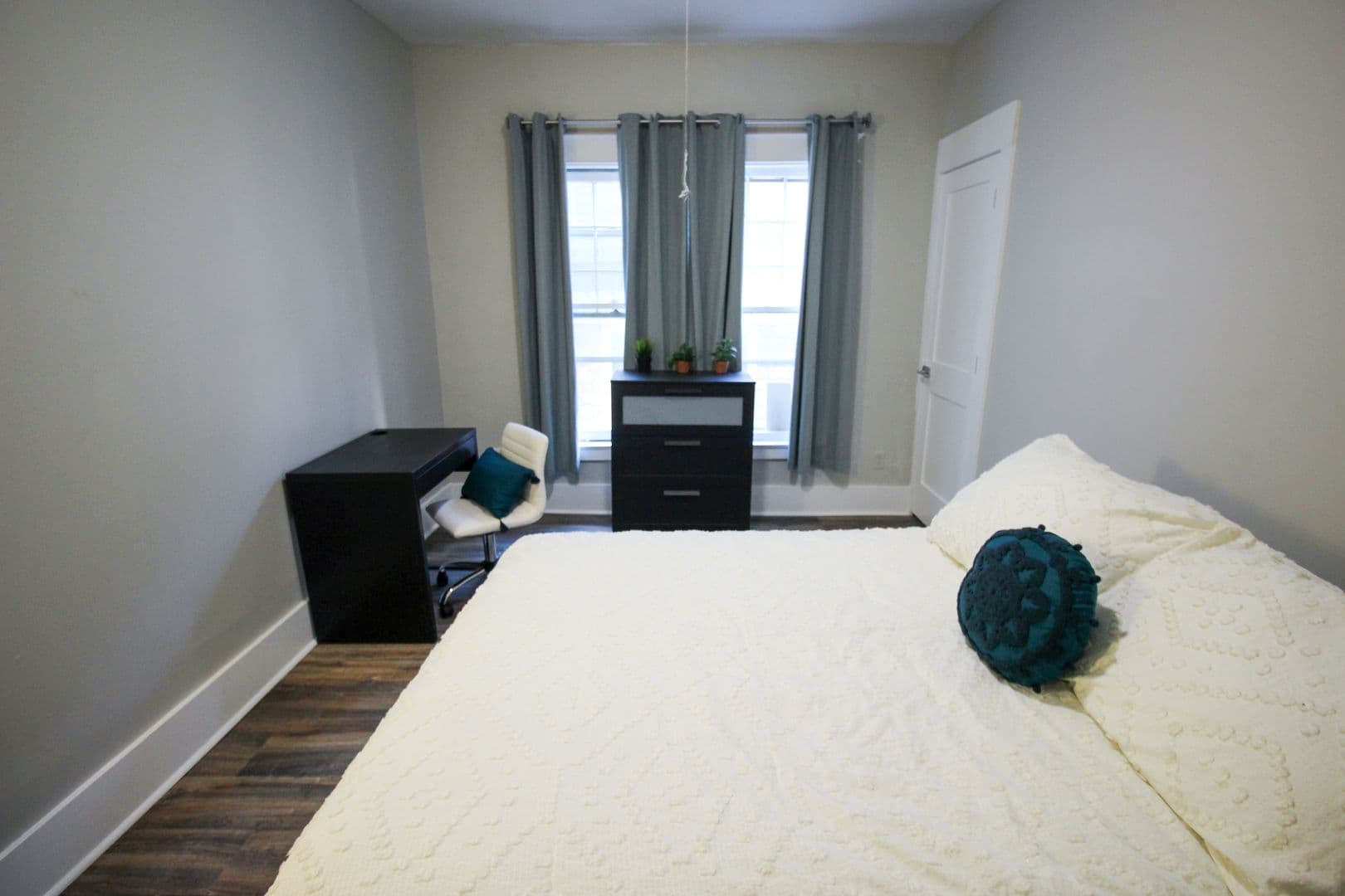 Ithaca Apartment: 613 E State St