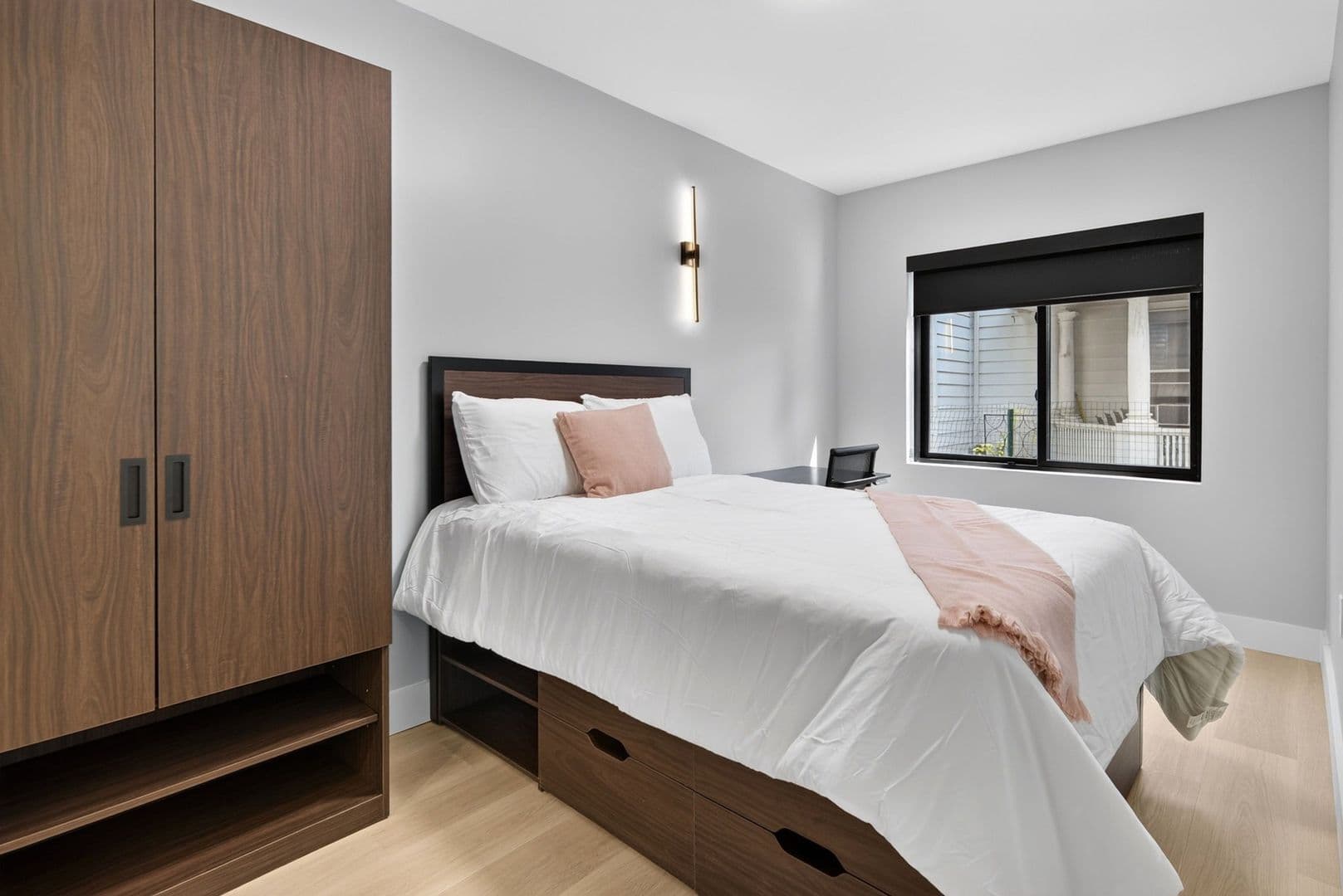 Ithaca Apartment: 201 Oak Avenue