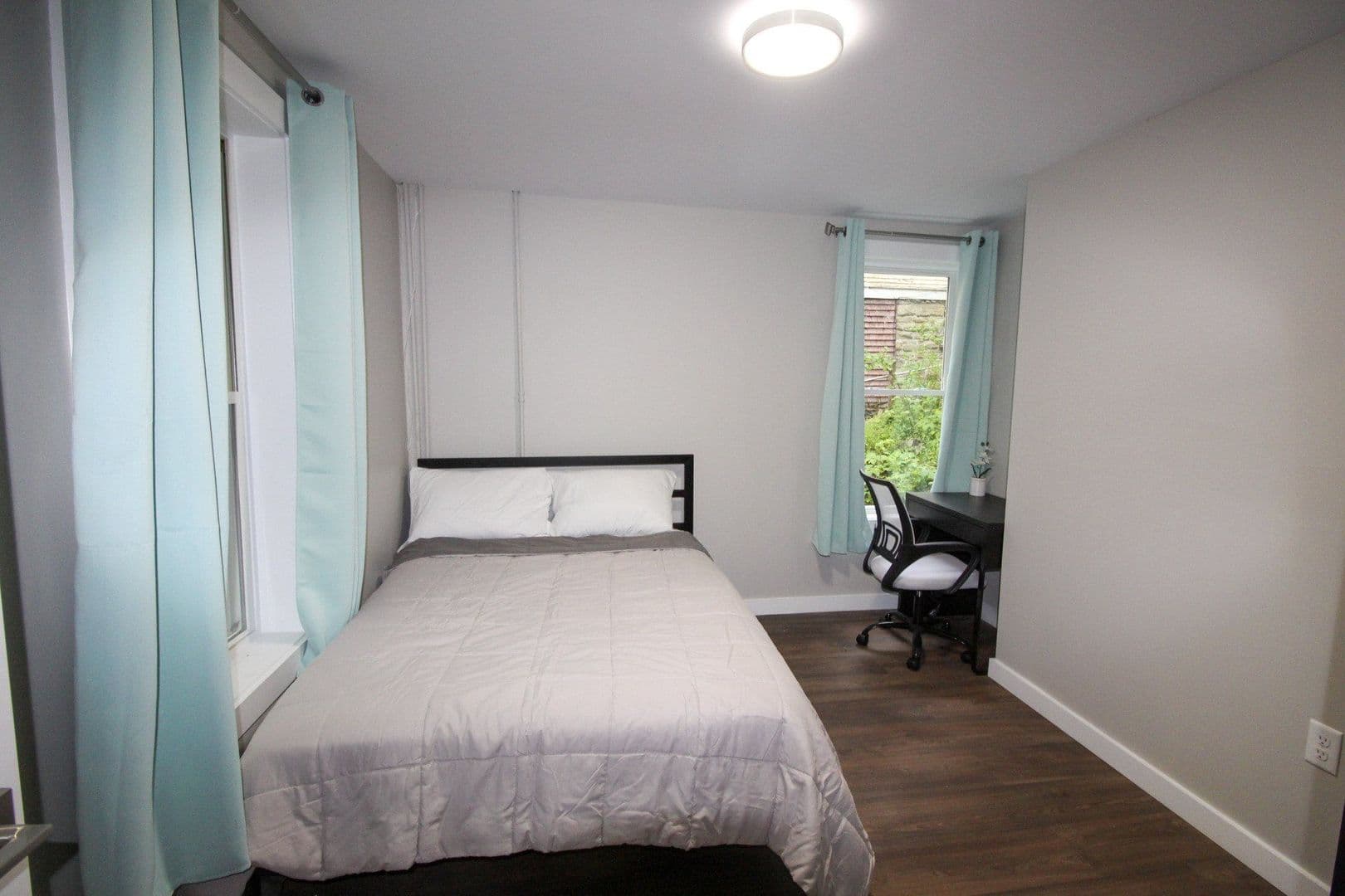Ithaca Apartment: 522 Stewart Ave