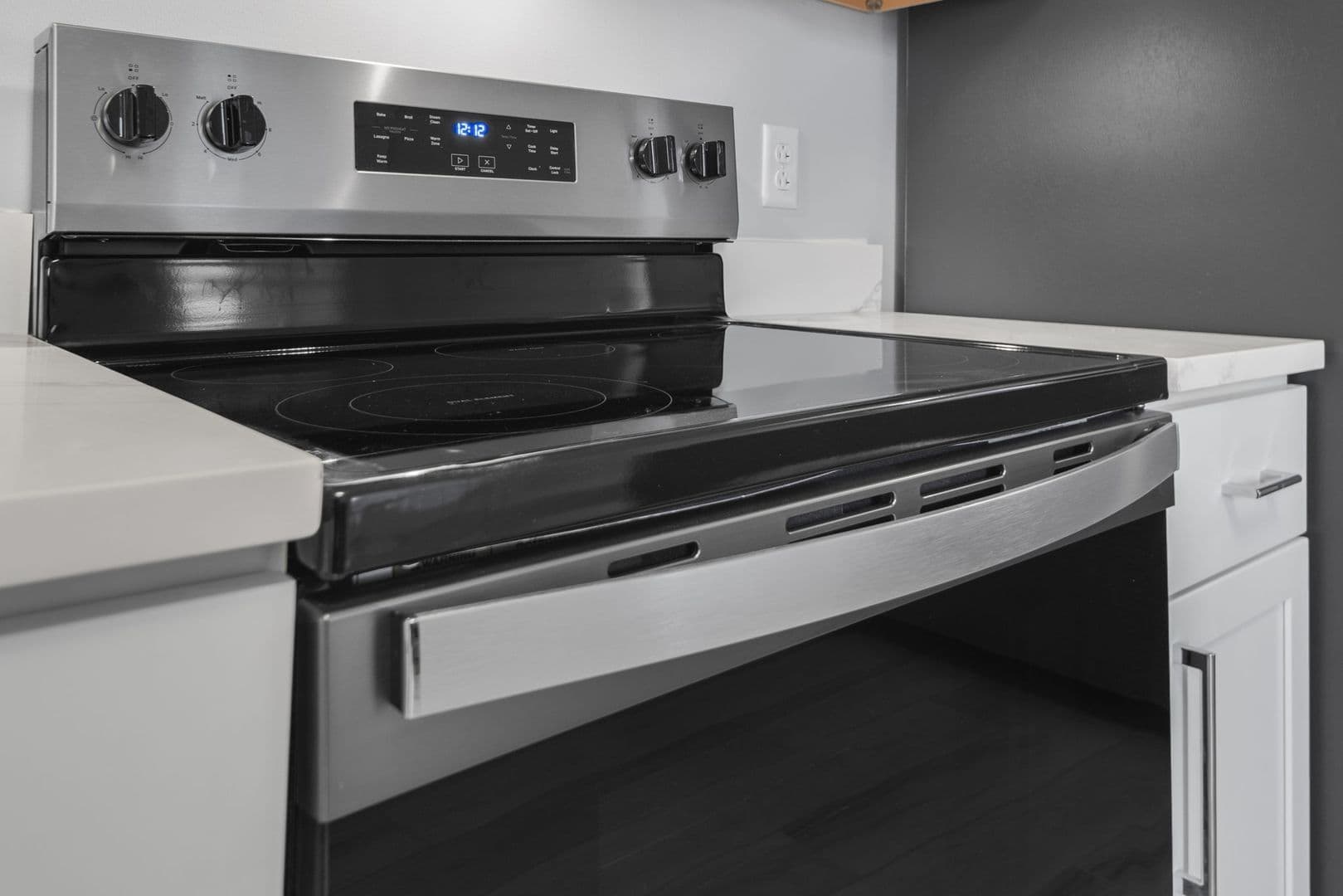 Ithaca Apartment: 104 Harvard Pl