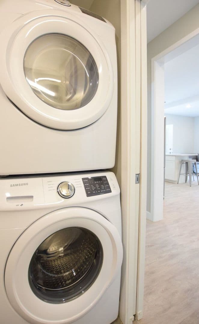 Ithaca Apartment: 217 Columbia St.