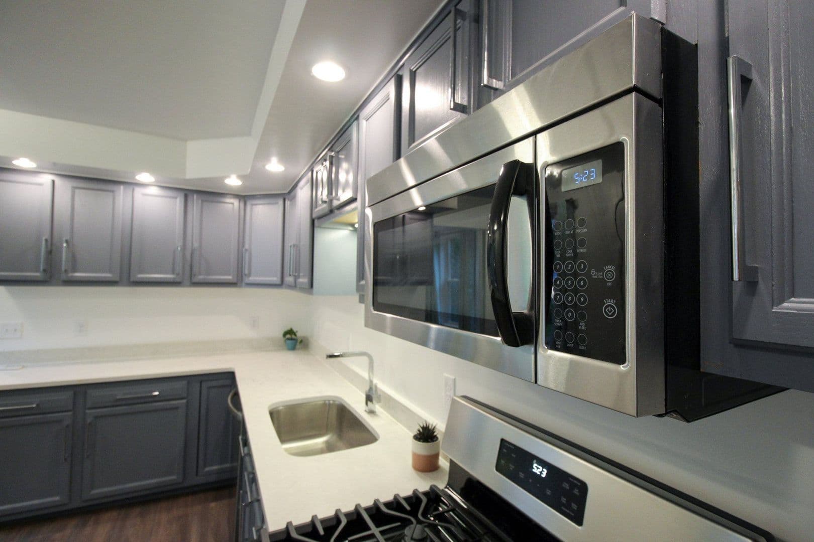 Ithaca Apartment: 522 Stewart Ave