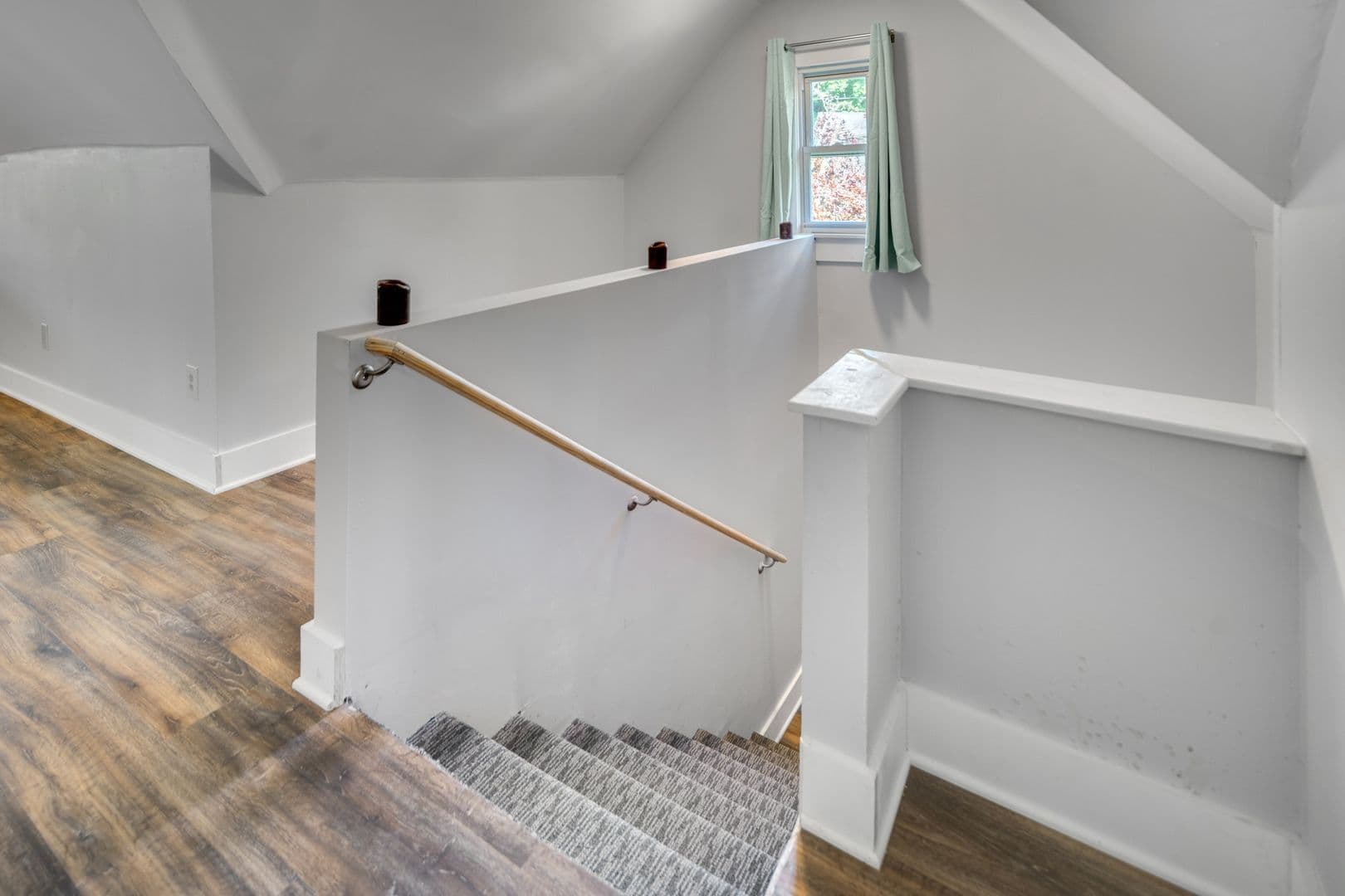 Ithaca Apartment: 601 E State St
