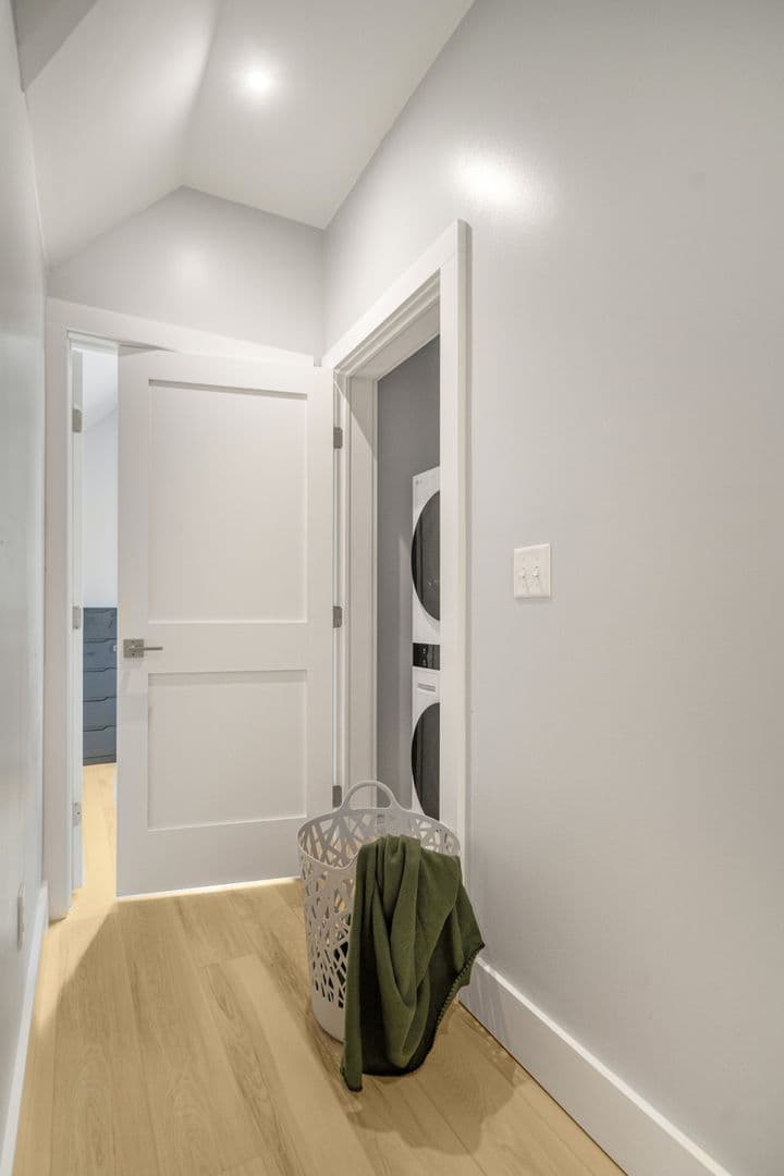 Ithaca Apartment: 200 Highland Ave