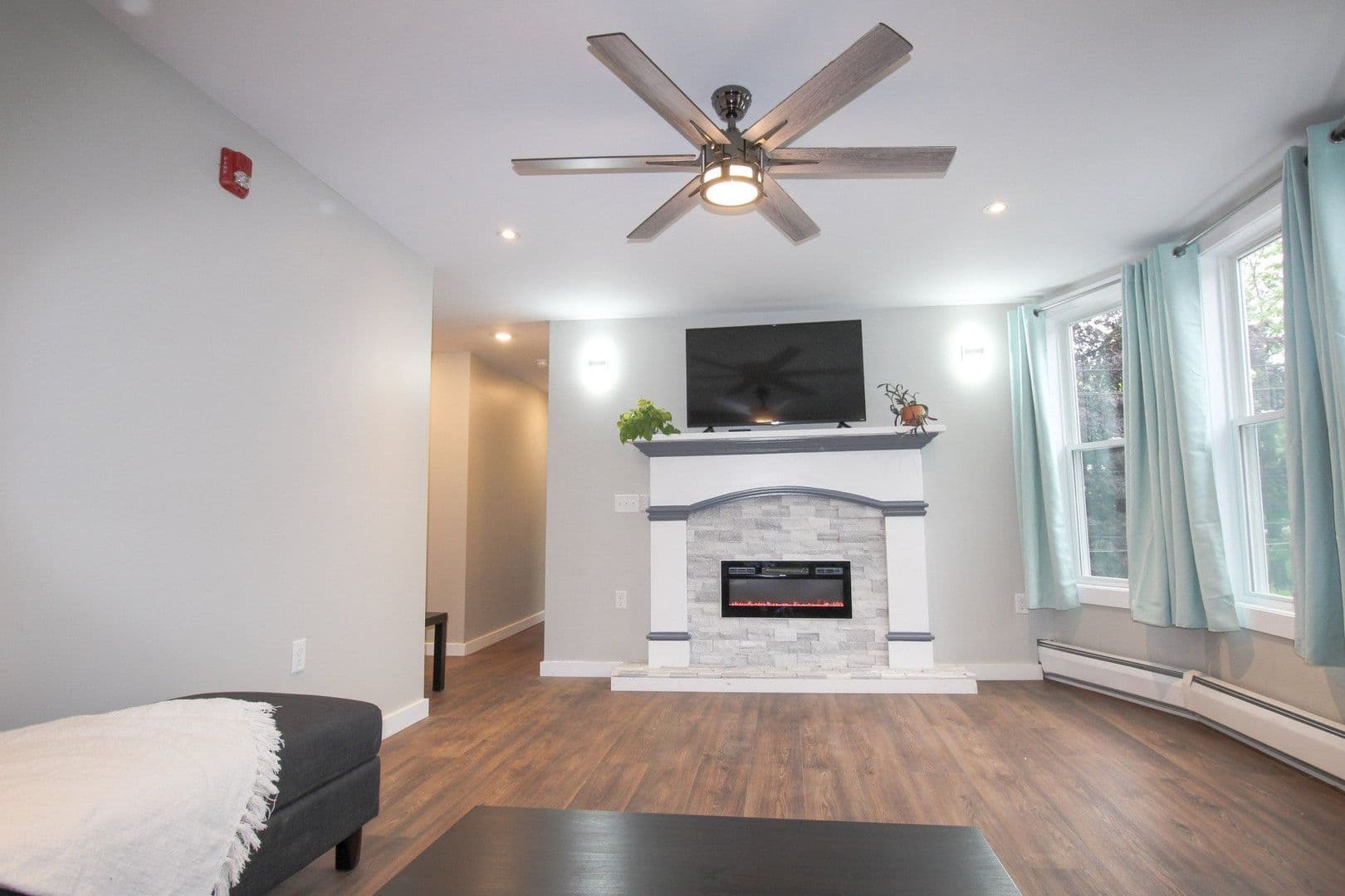Ithaca Apartment: 522 Stewart Ave