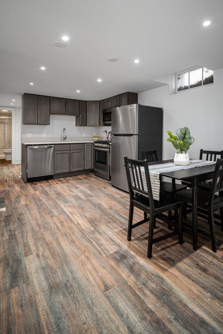 Ithaca Apartment: 109 Williams St