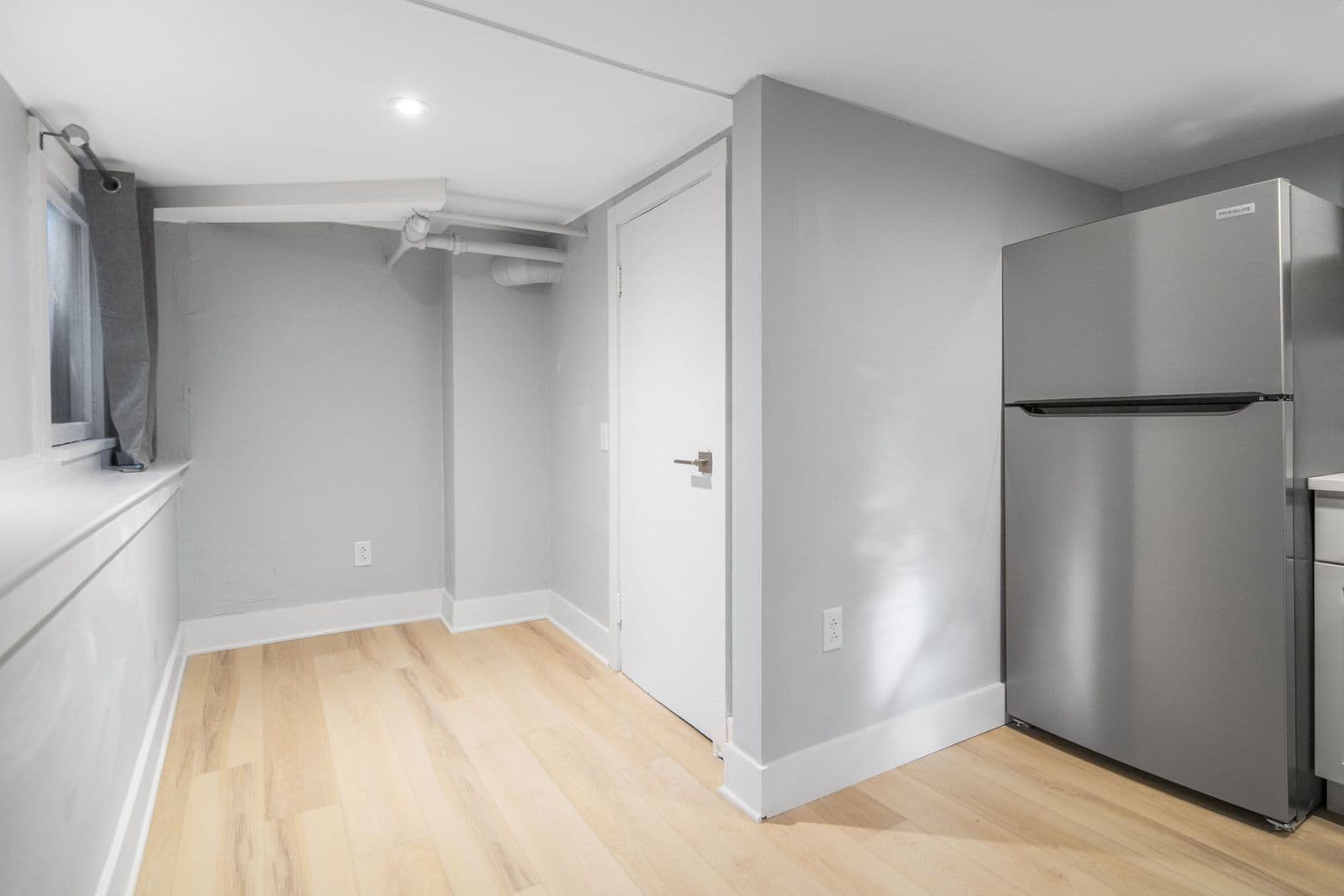 Ithaca Apartment: 104 Harvard Pl