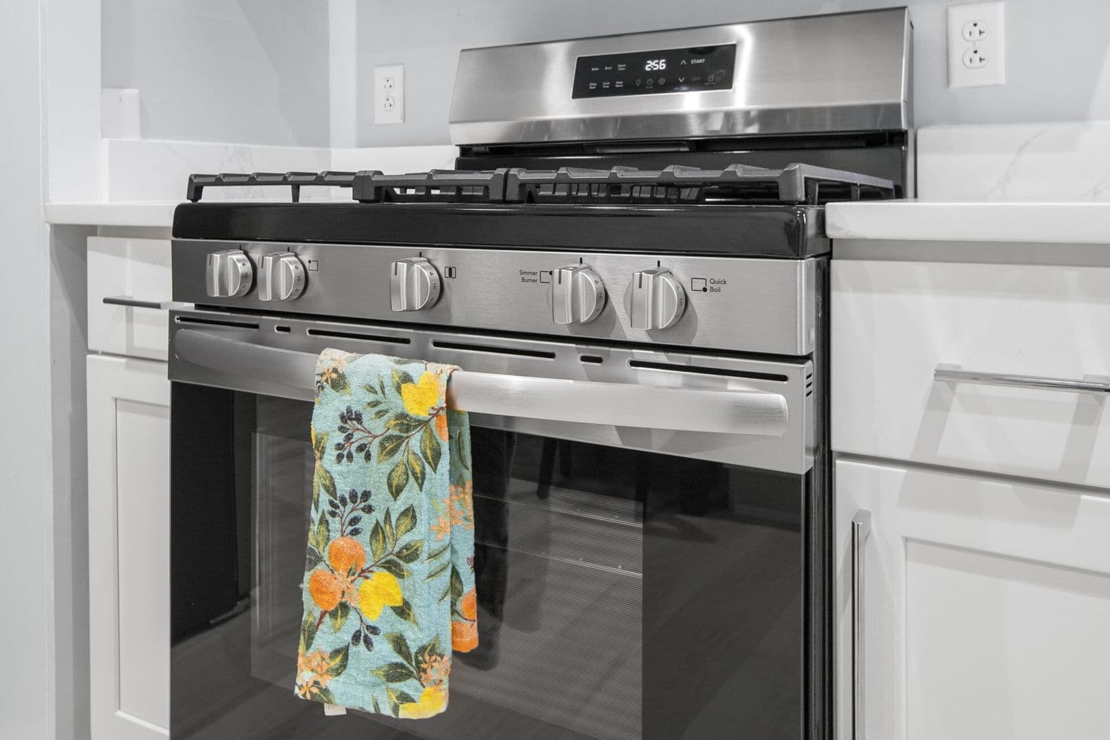 Ithaca Apartment: 104 Harvard Pl