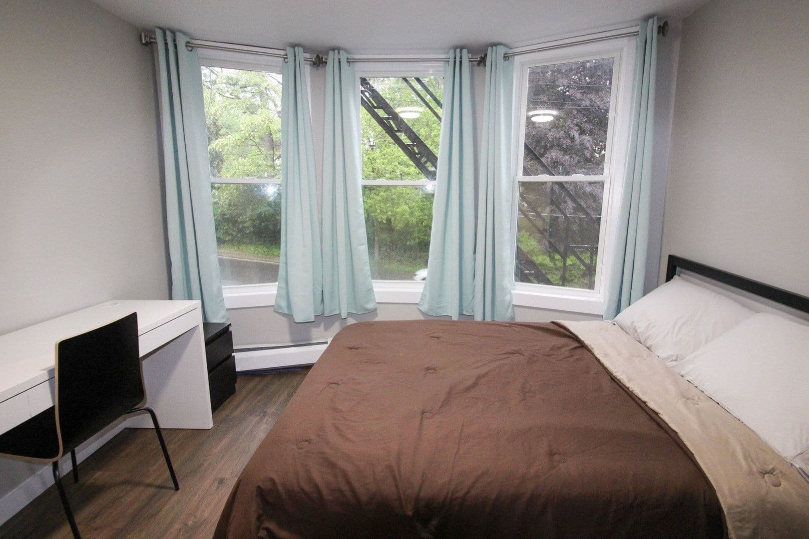 Ithaca Apartment: 522 Stewart Ave