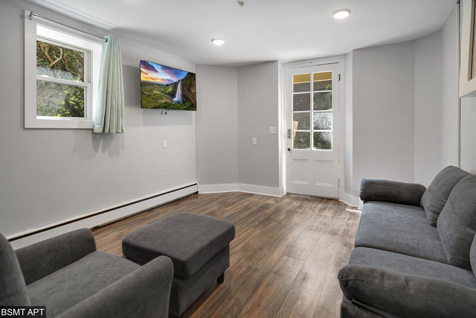 Ithaca Apartment: 711 E Seneca St