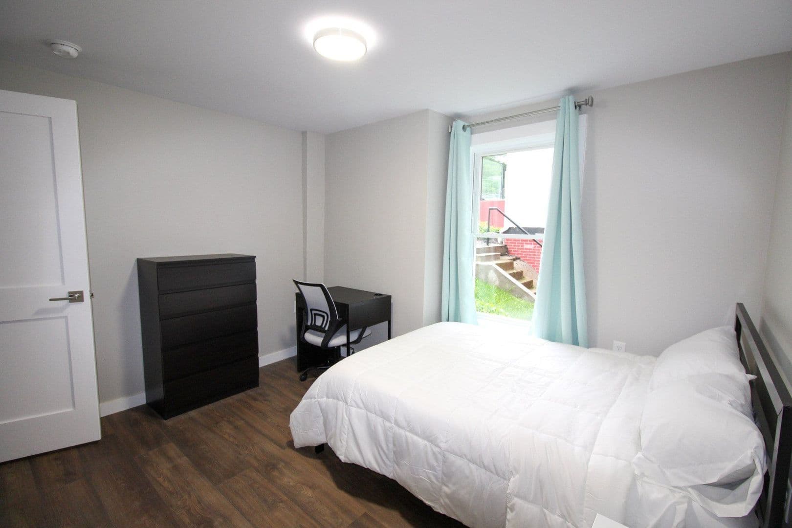 Ithaca Apartment: 522 Stewart Ave