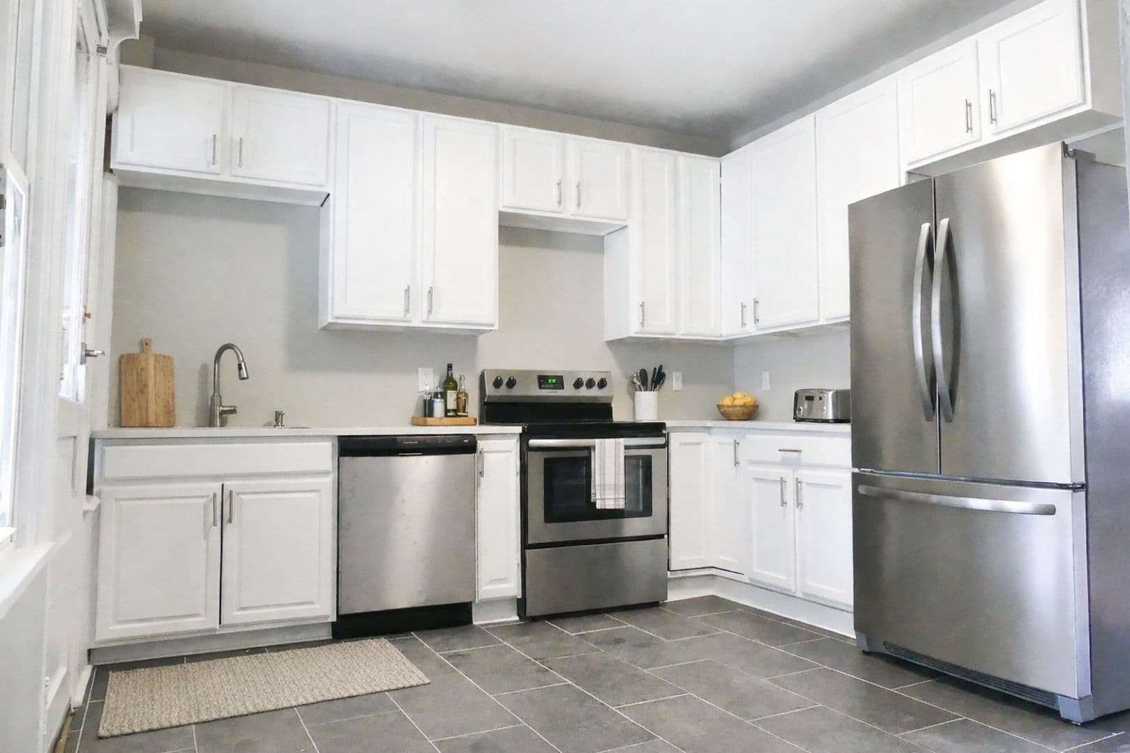 Ithaca Apartment: 313 Farm St.