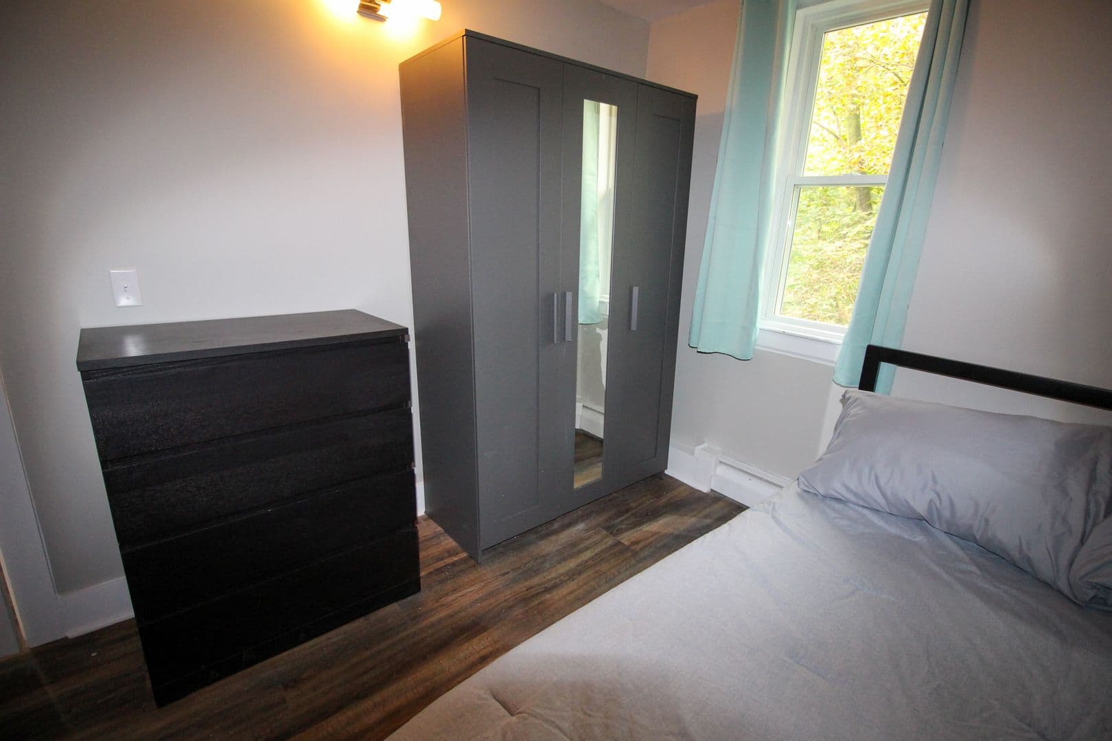 Ithaca Apartment: 522 Stewart Ave