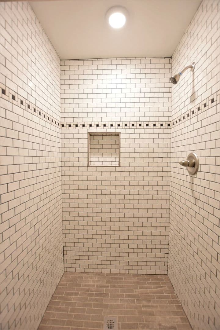Ithaca Apartment: 217 Columbia St.