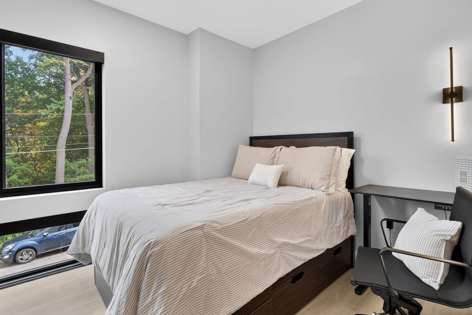 Ithaca Apartment: 201 Oak Avenue