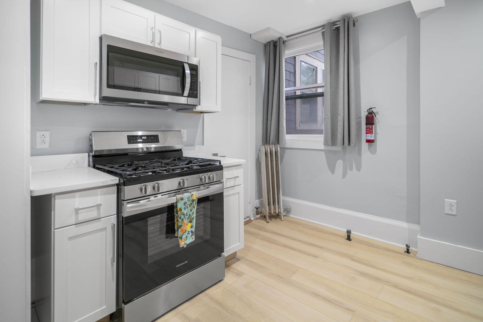 Ithaca Apartment: 104 Harvard Pl