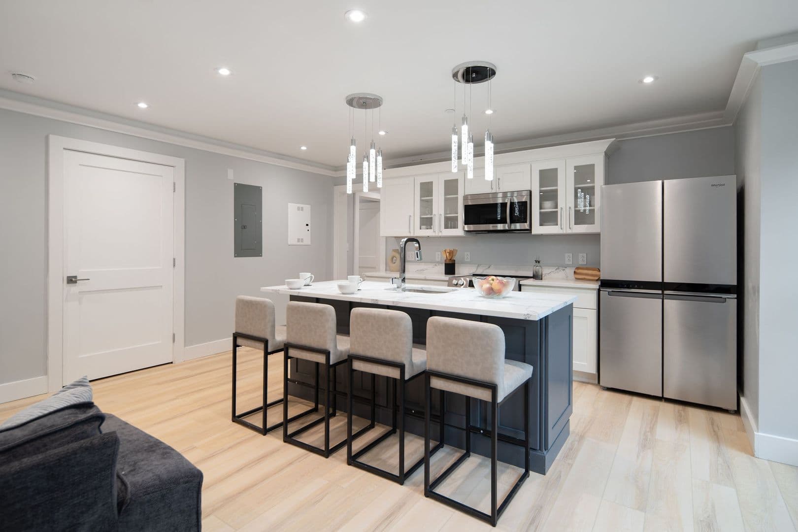 Ithaca Apartment: 601 E State St