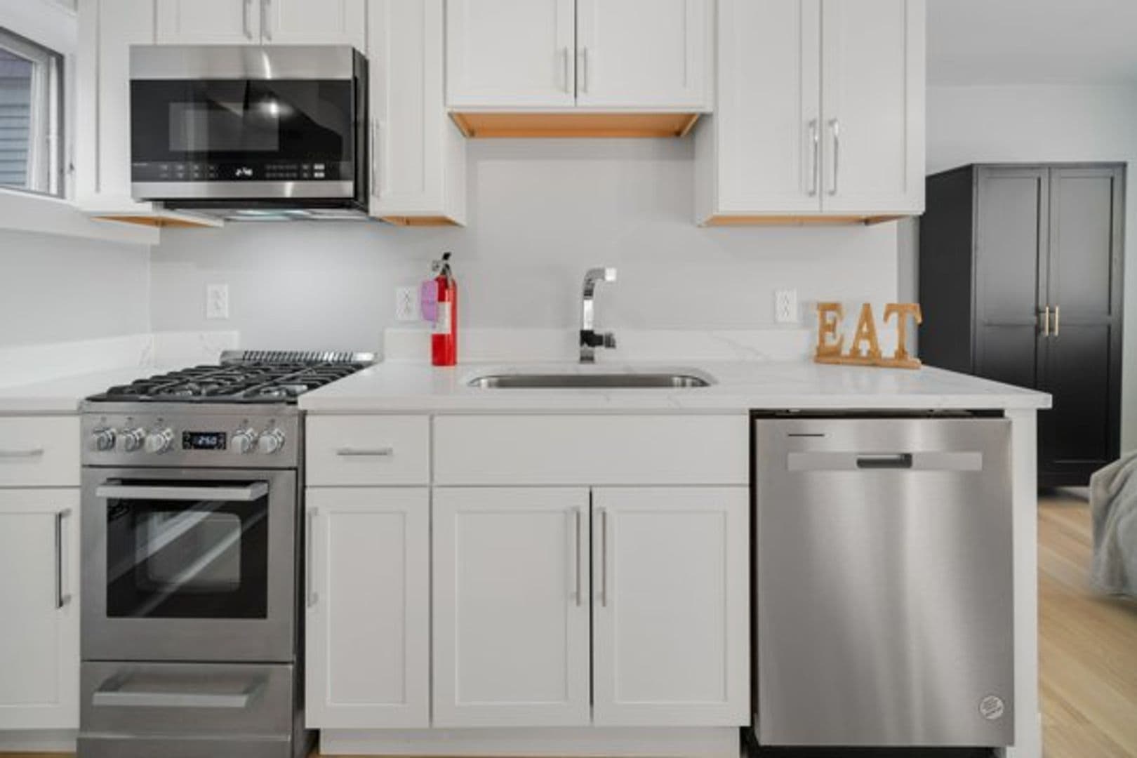 Ithaca Apartment: 504 Stewart Ave