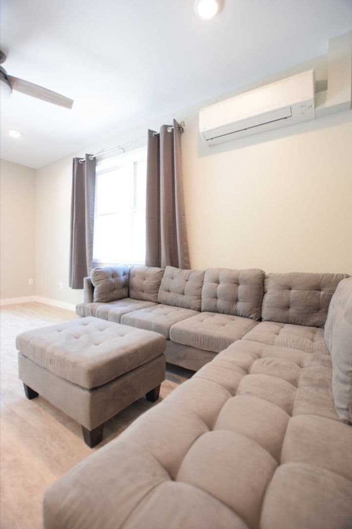 Ithaca Apartment: 217 Columbia St.