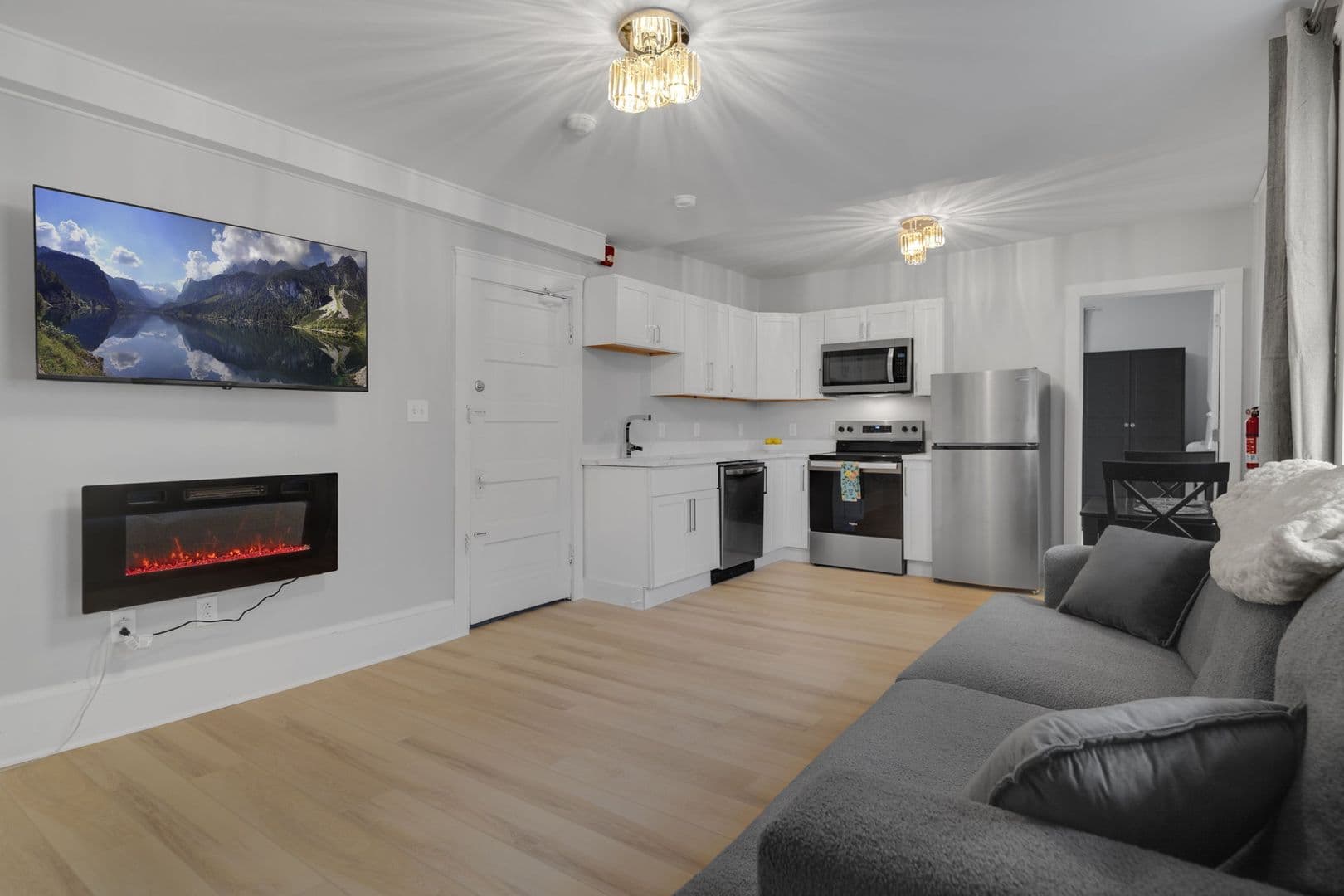 Ithaca Apartment: 104 Harvard Pl
