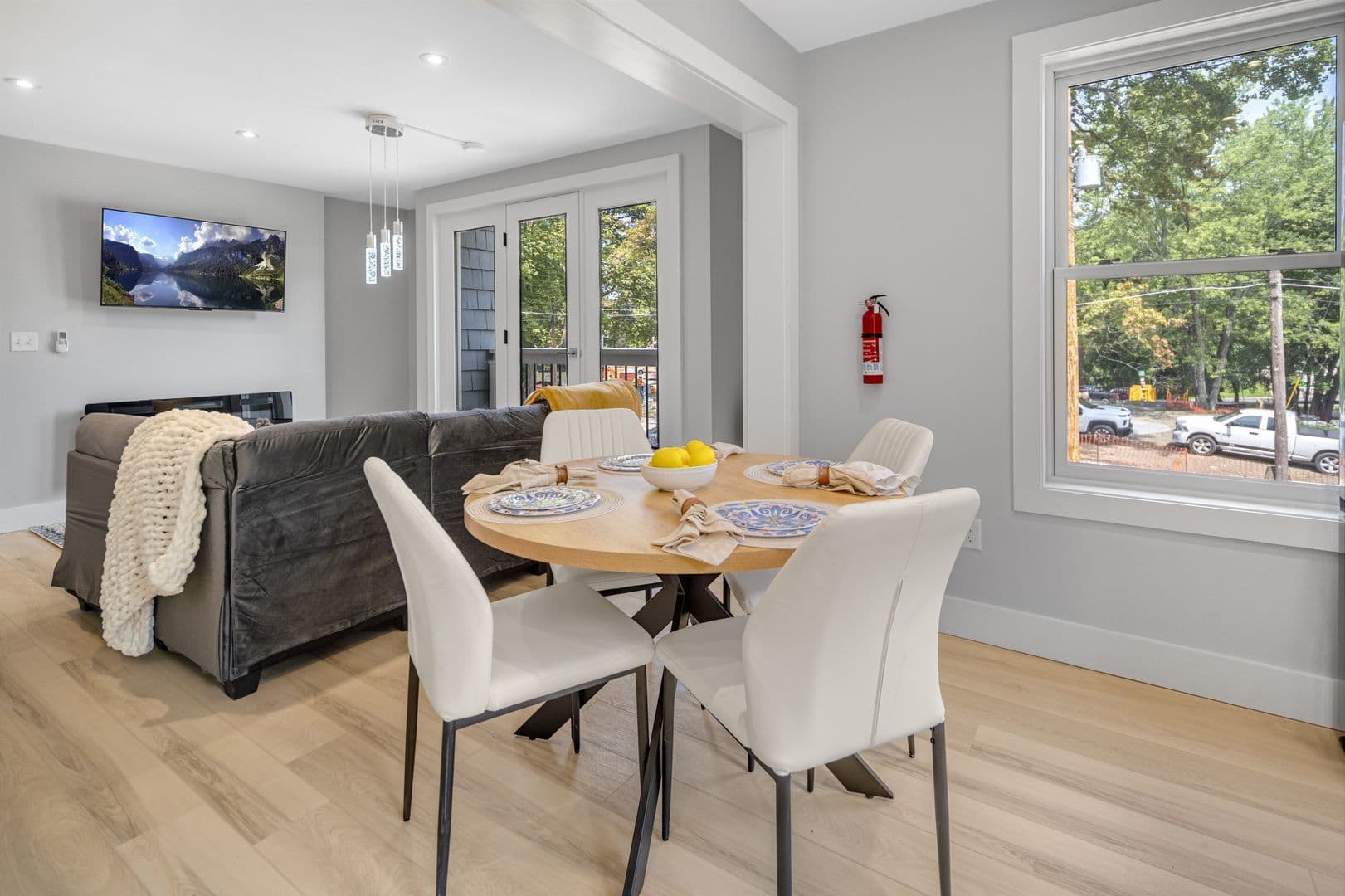 Ithaca Apartment: 210 Delaware Ave