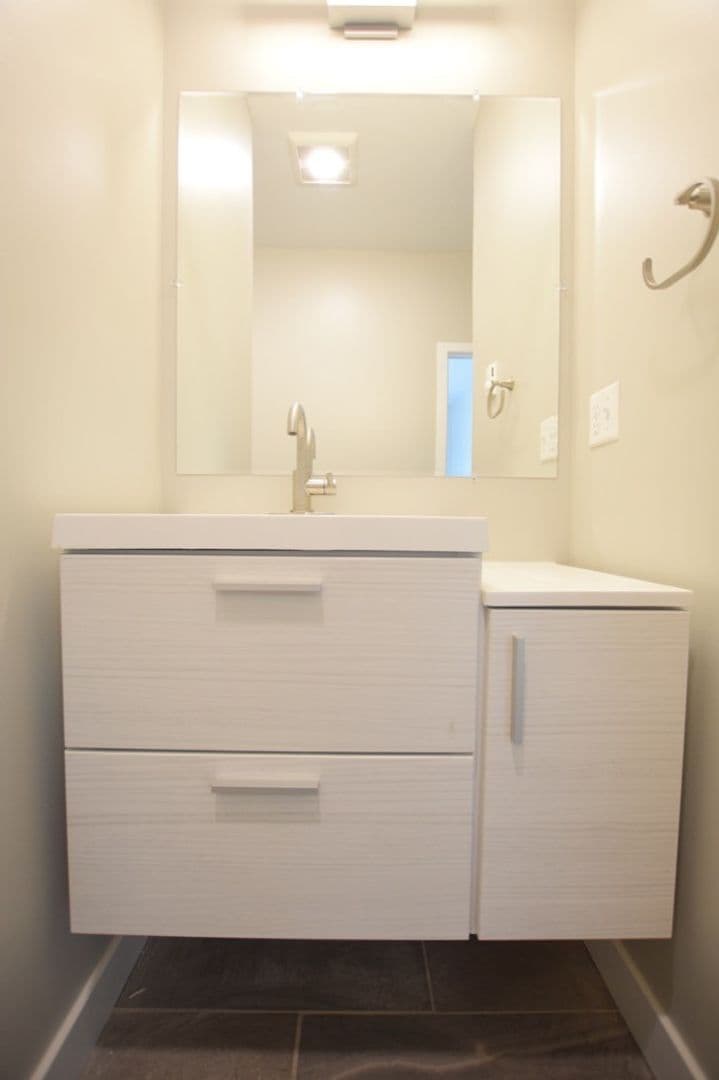 Ithaca Apartment: 217 Columbia St.