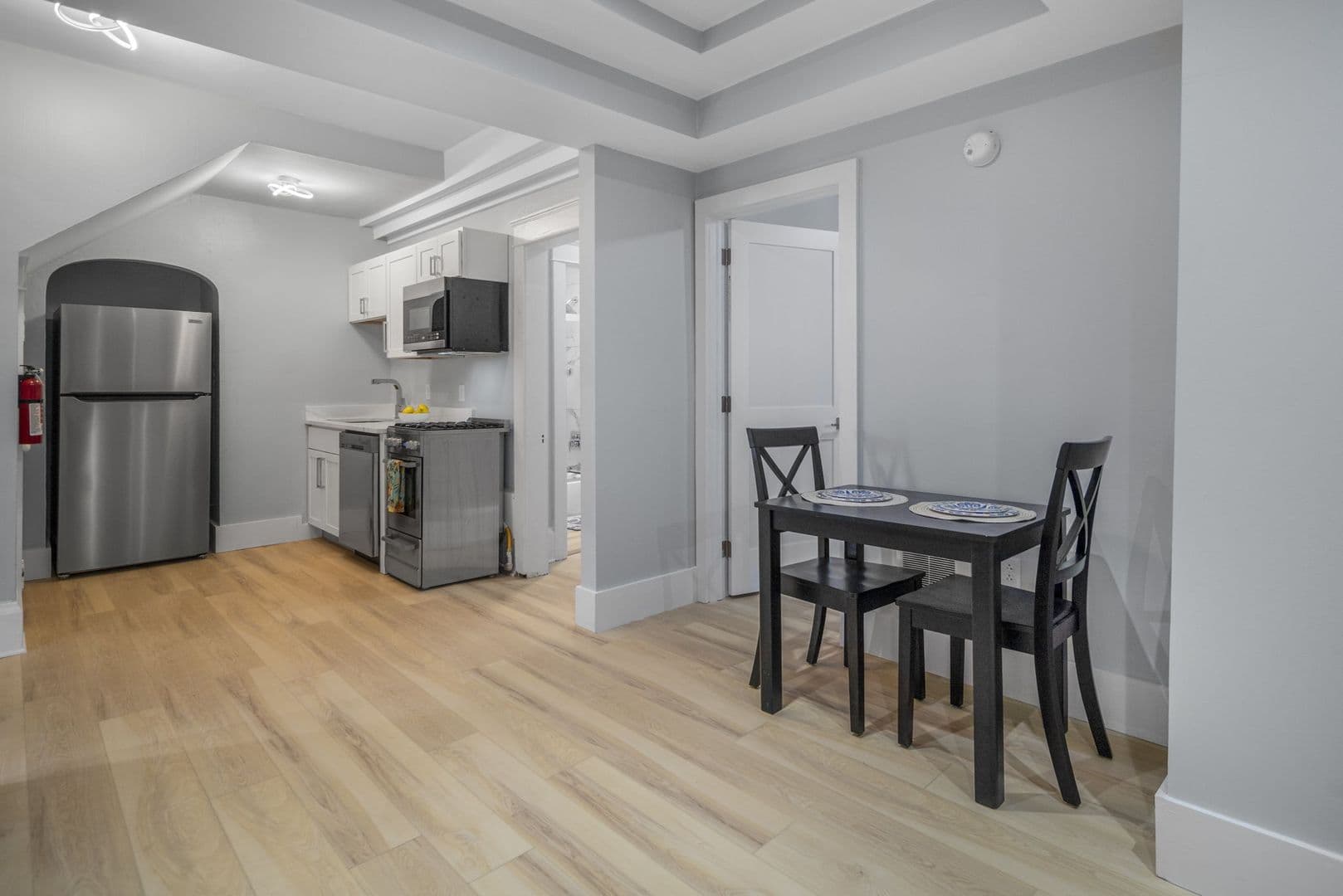 Ithaca Apartment: 104 Harvard Pl