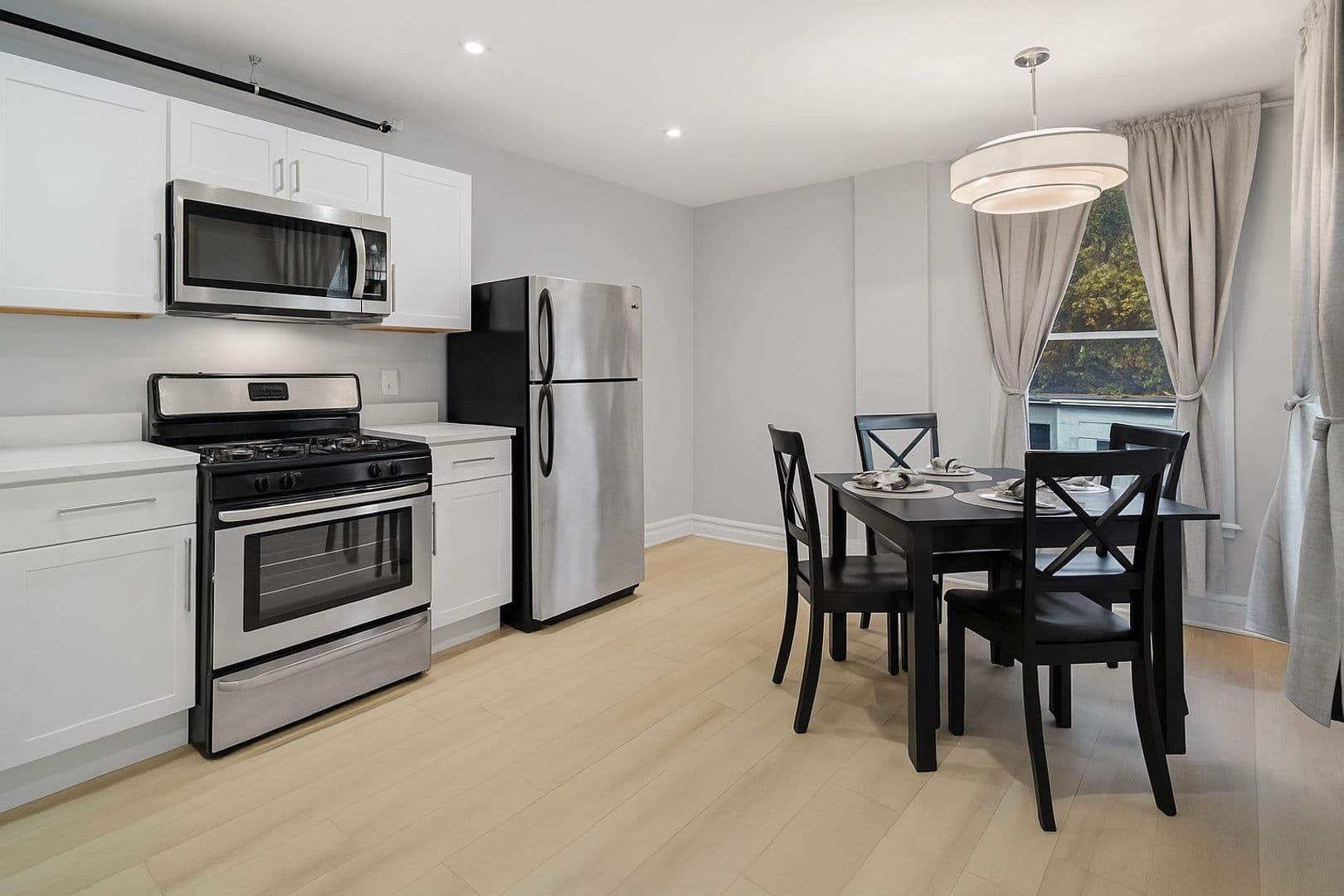 Ithaca Apartment: 210 Delaware Ave