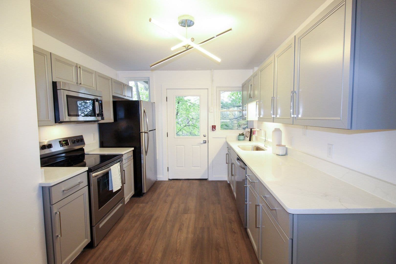 Ithaca Apartment: 522 Stewart Ave
