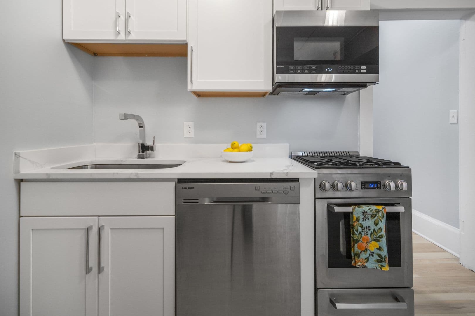 Ithaca Apartment: 104 Harvard Pl
