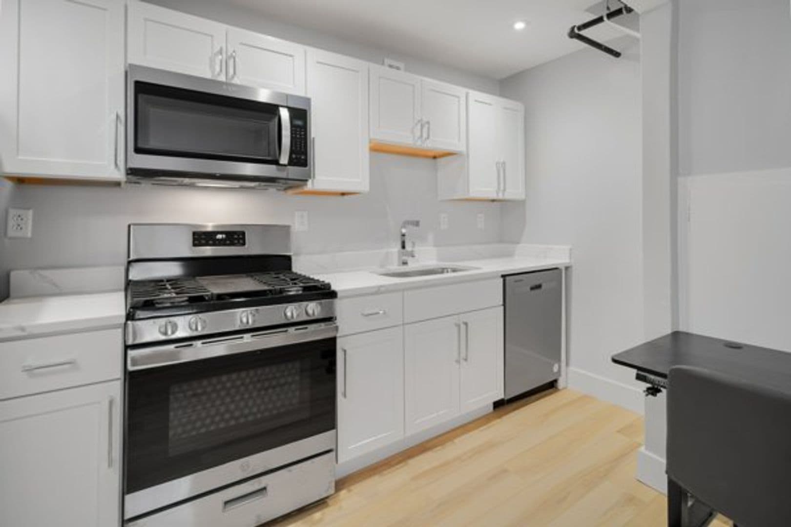 Ithaca Apartment: 504 Stewart Ave