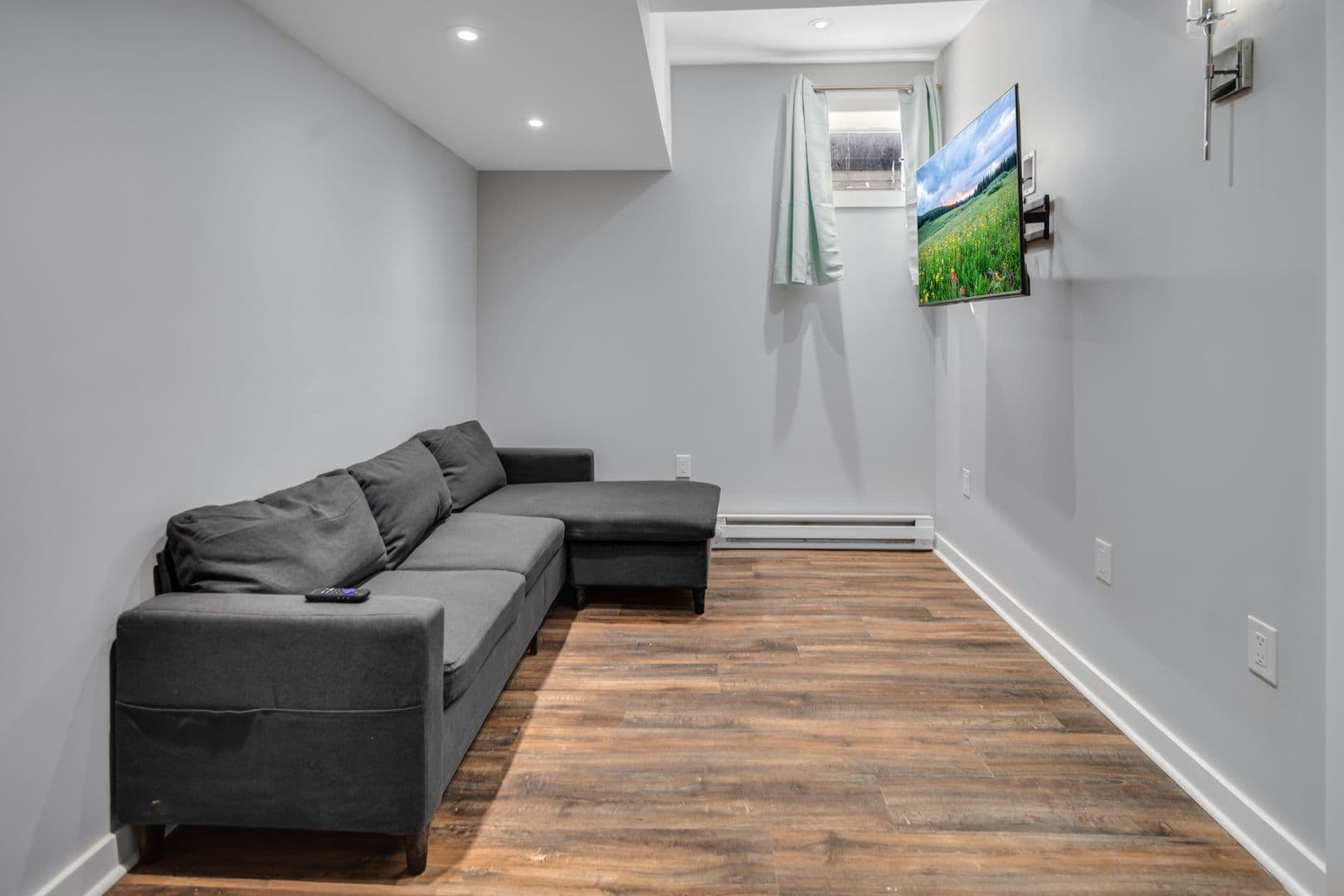Ithaca Apartment: 109 Williams St