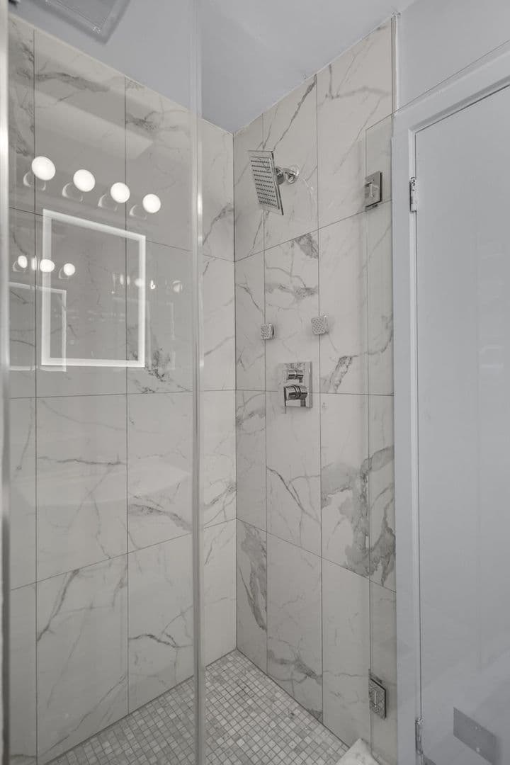 Ithaca Apartment: 104 Harvard Pl