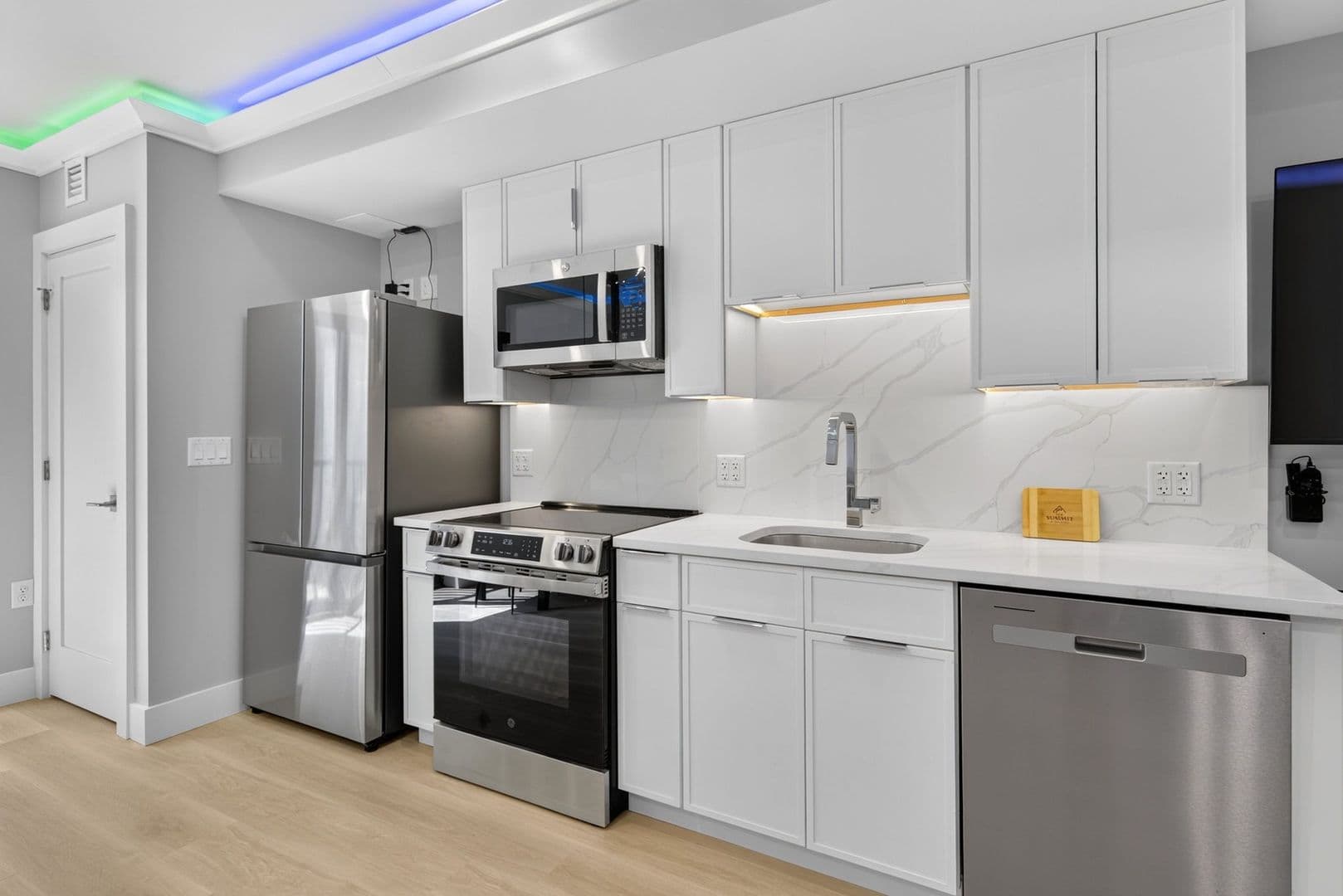 Ithaca Apartment: 201 Oak Avenue