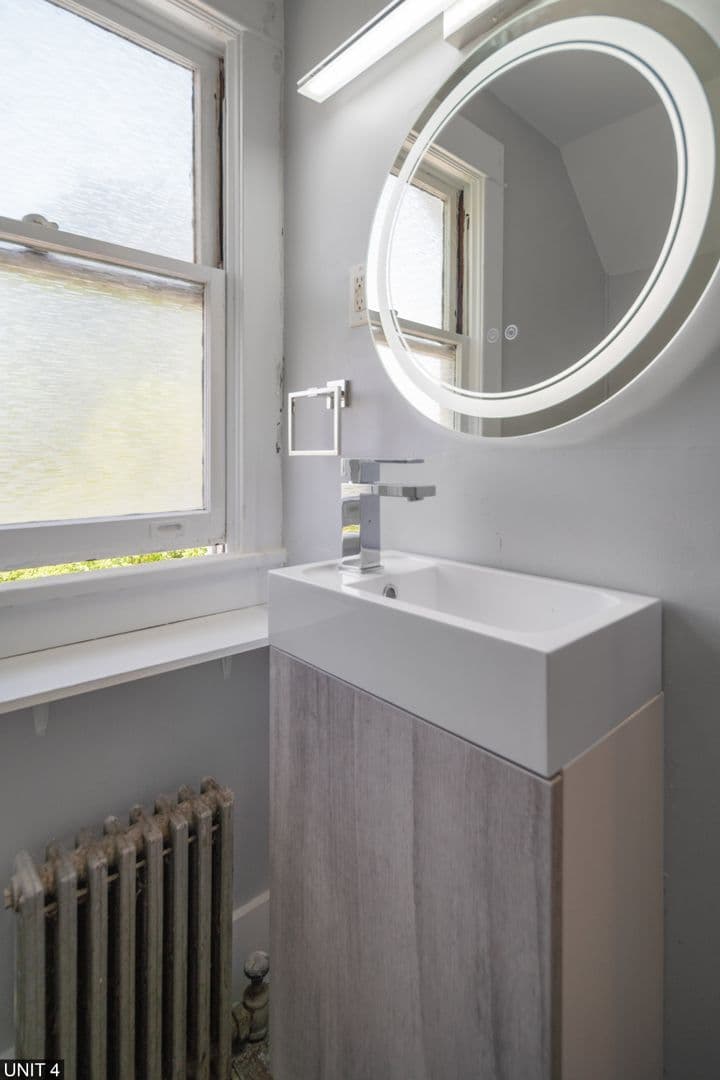 Ithaca Apartment: 109 Williams St