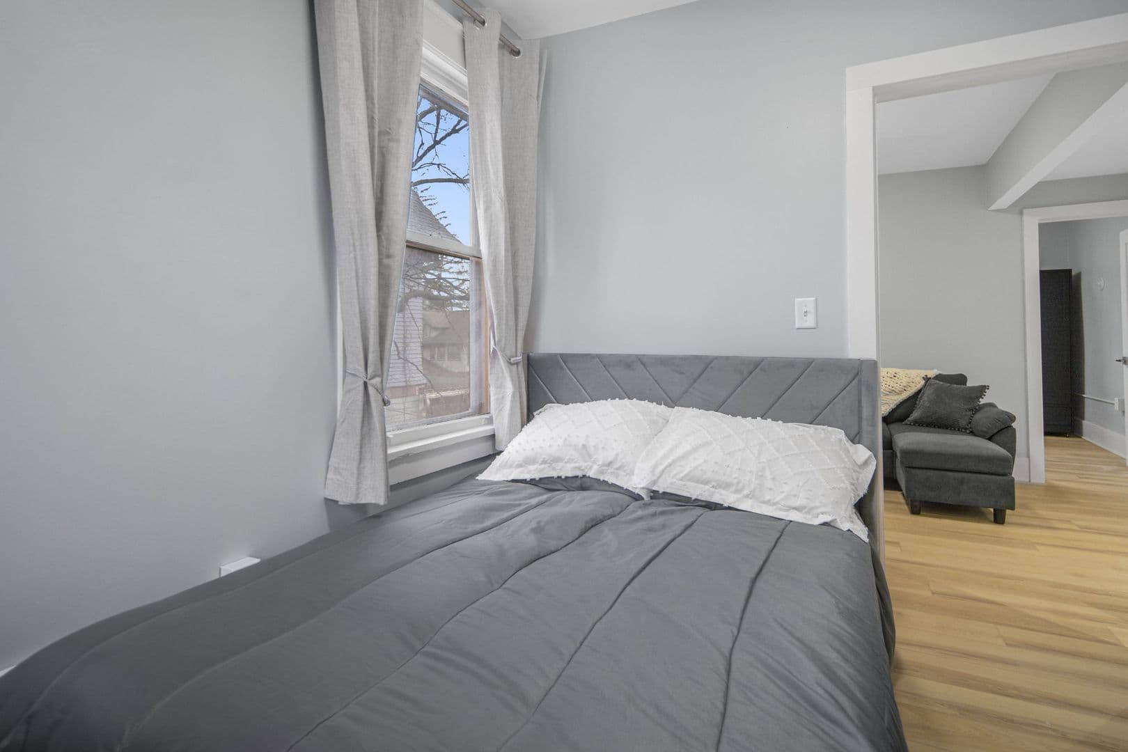 Ithaca Apartment: 104 Harvard Pl