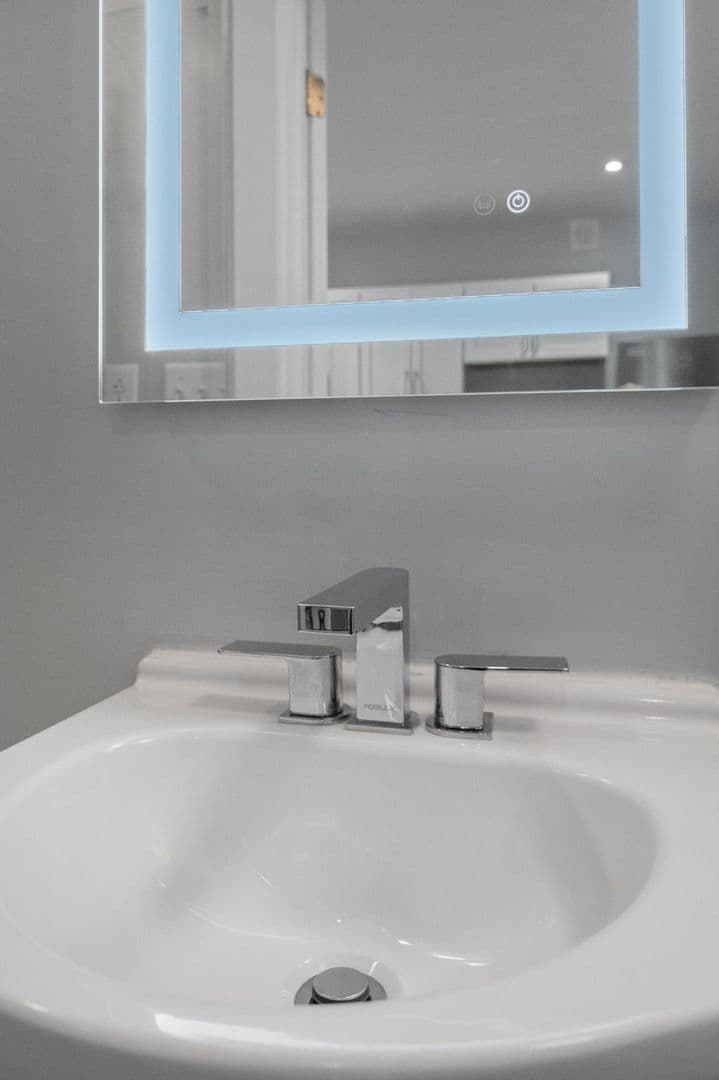 Ithaca Apartment: 702 E State St