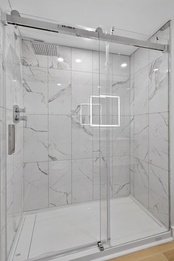 Ithaca Apartment: 201 Oak Avenue