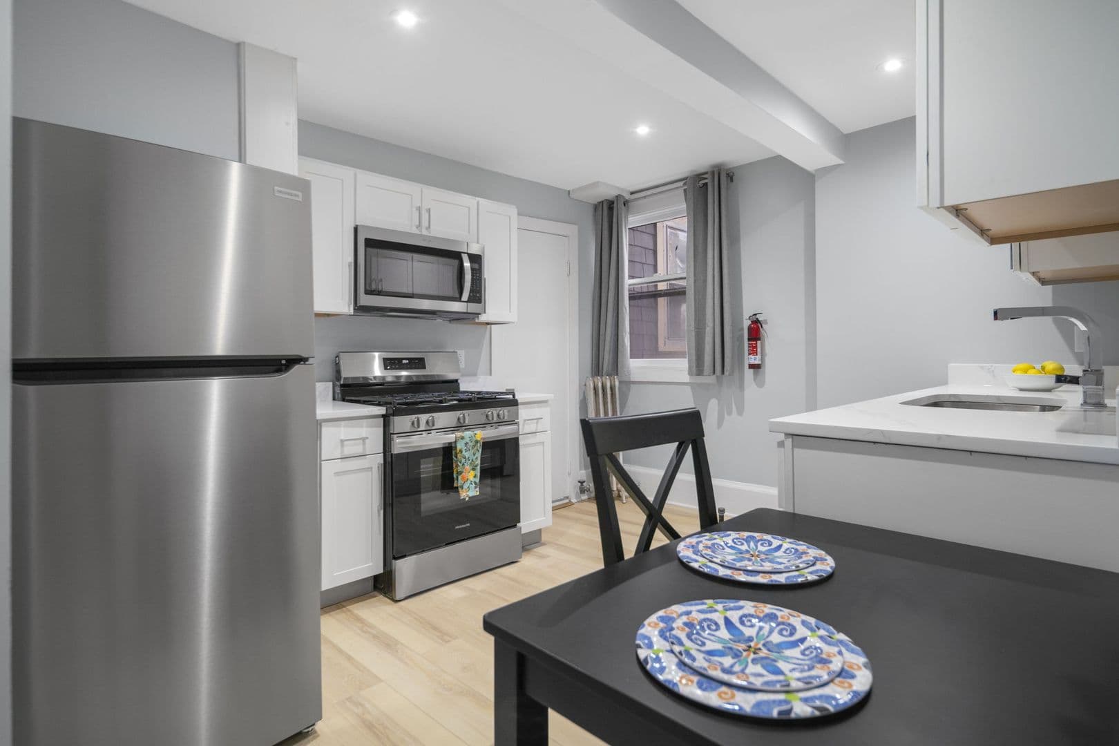 Ithaca Apartment: 104 Harvard Pl