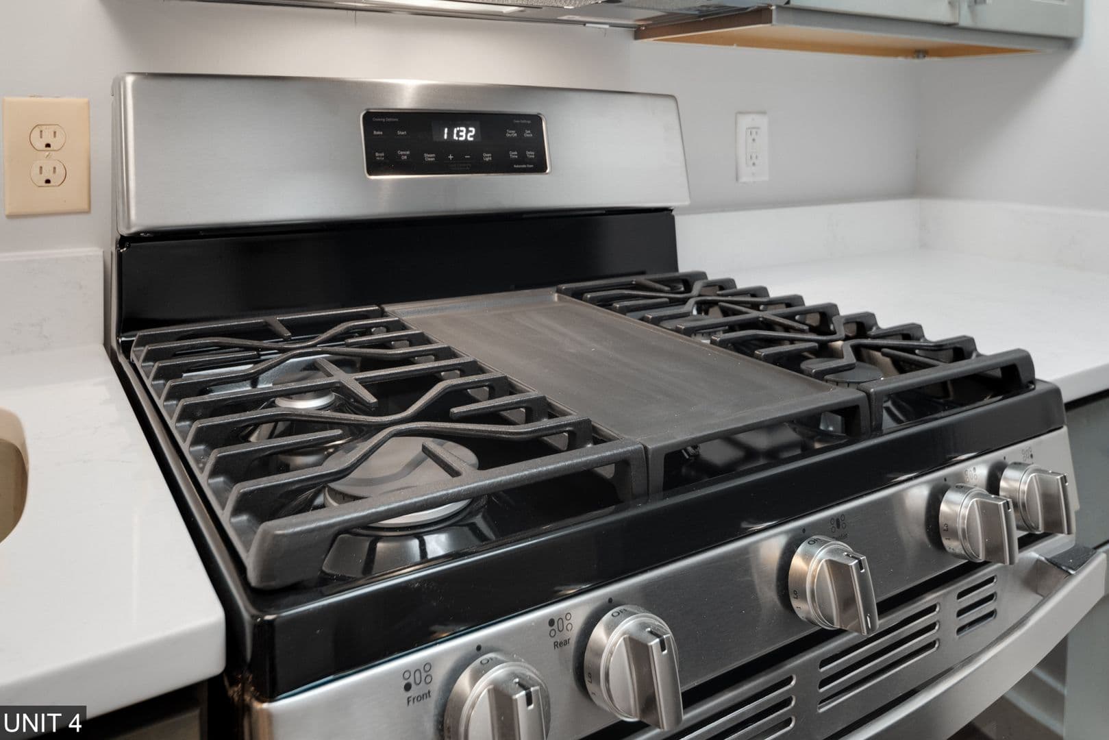 Ithaca Apartment: 710 Stewart Ave
