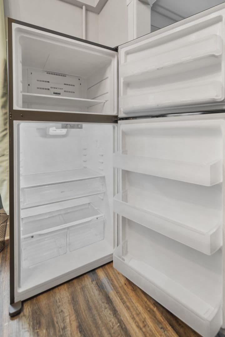 Ithaca Apartment: 601 E State St