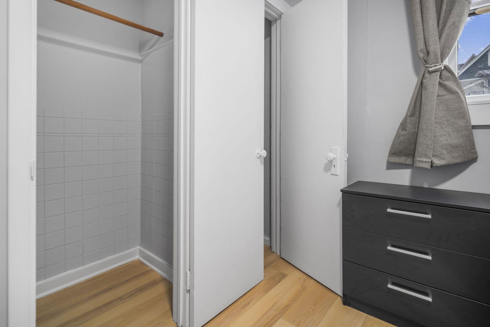 Ithaca Apartment: 104 Harvard Pl