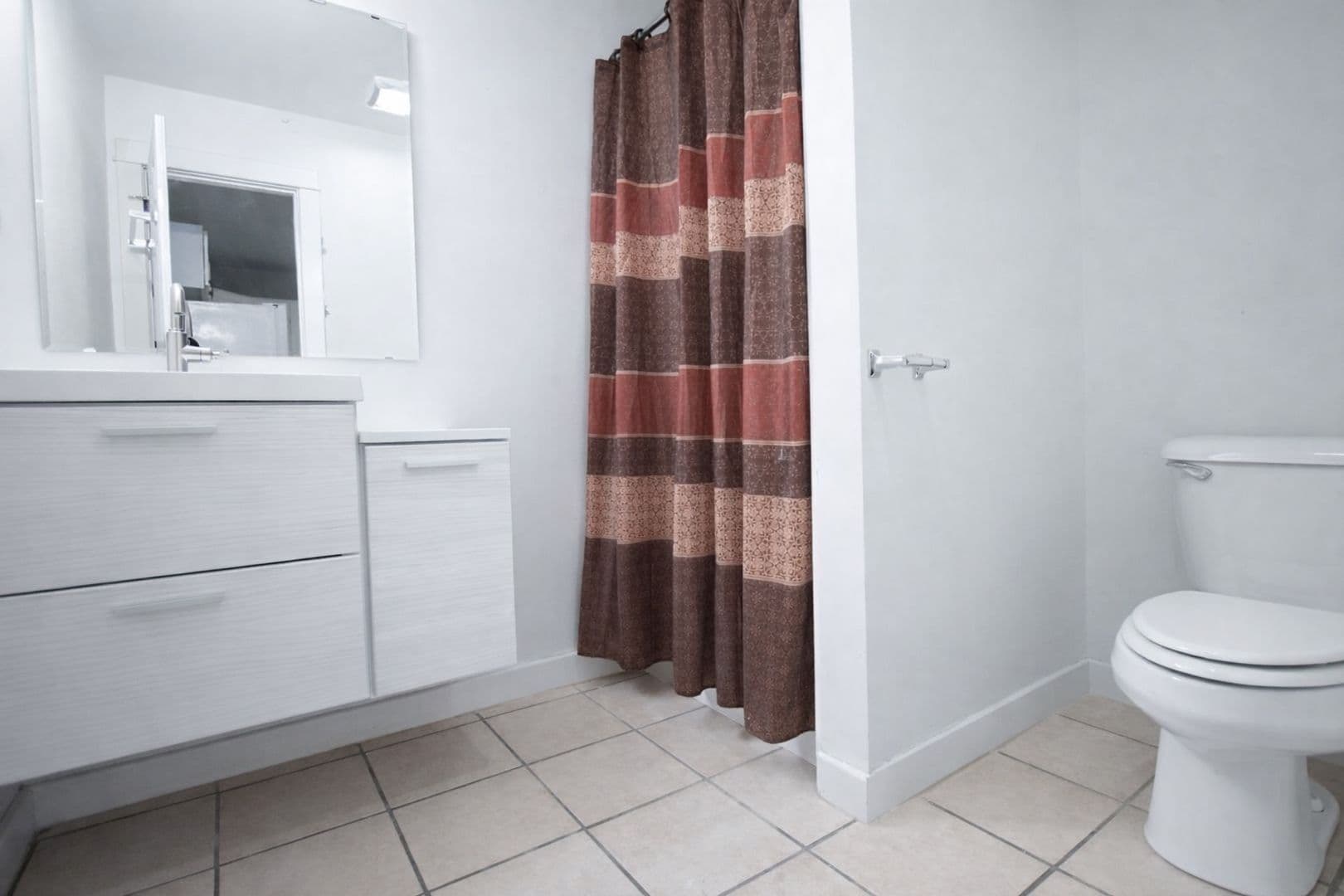 Ithaca Apartment: 217 Columbia St.