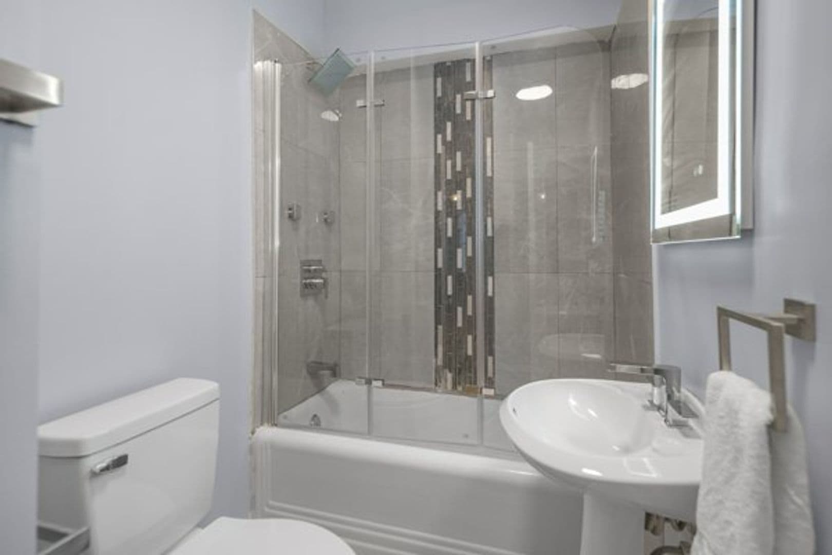 Ithaca Apartment: 702 E State St