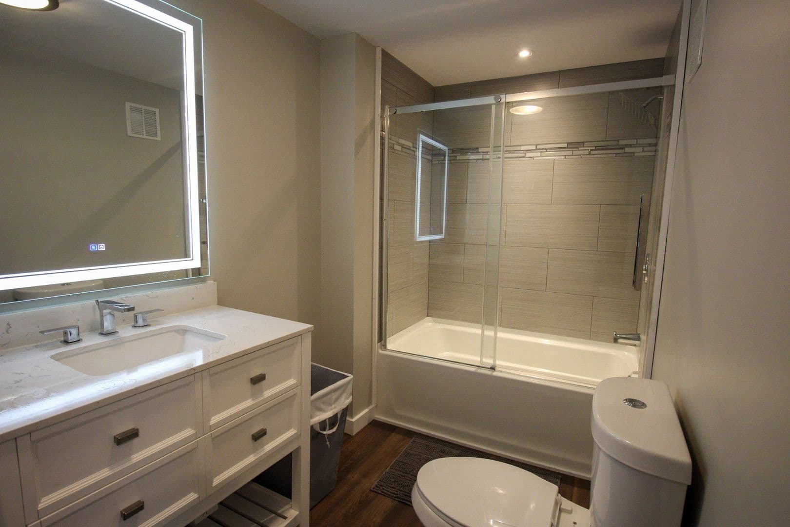 Ithaca Apartment: 522 Stewart Ave